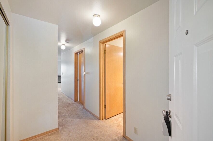 More Photos Of 6042 Fauntleroy Way SW, Seattle Apartments For Sale