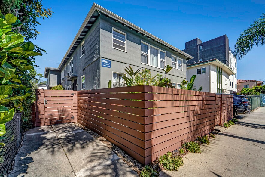 Primary Photo Of 6127 Romaine St, Los Angeles Apartments For Sale