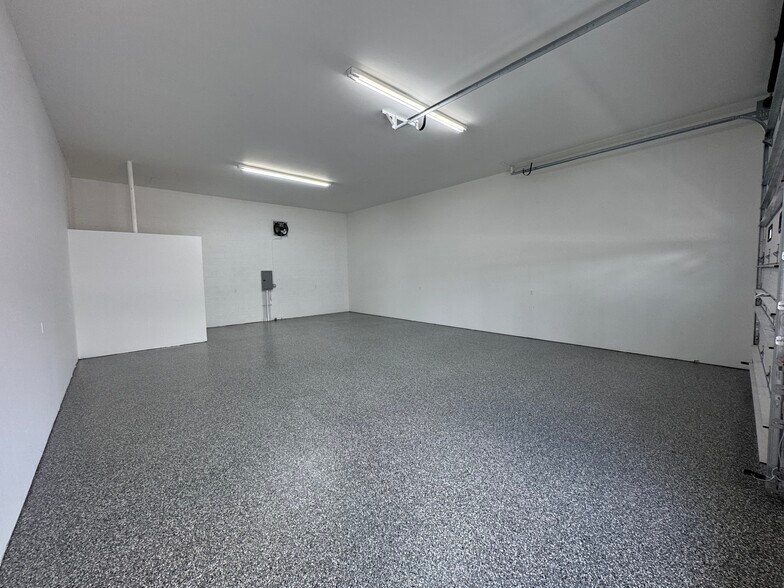 More Photos Of 1101 Reed Canal Rd, Port Orange Warehouse For Sale