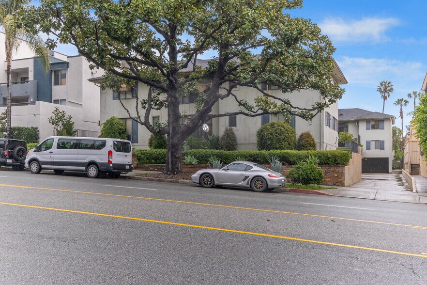 Primary Photo Of 1248 N Crescent Heights Blvd, West Hollywood Apartments For Sale