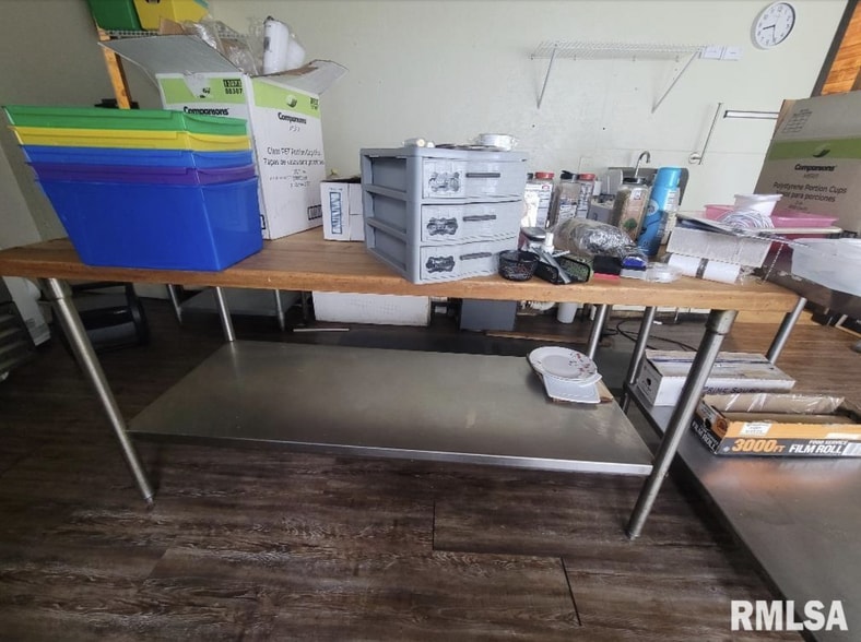 More Photos Of 214 W Main St, Elizabeth Restaurant For Sale