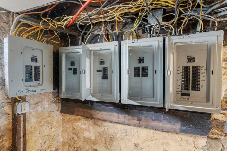 More Photos Of 122 Derby Ave, New Haven Apartments For Sale