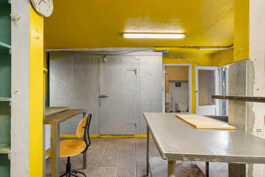 More Photos Of 614 4th Ave, Brooklyn Storefront Retail Residential For Lease