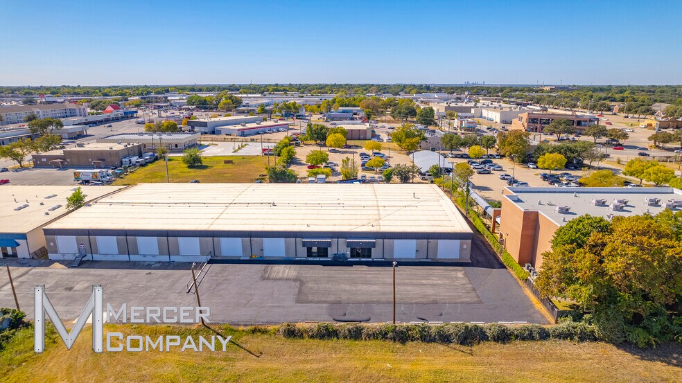 More Photos Of 801 Secretary Dr, Arlington Warehouse For Lease