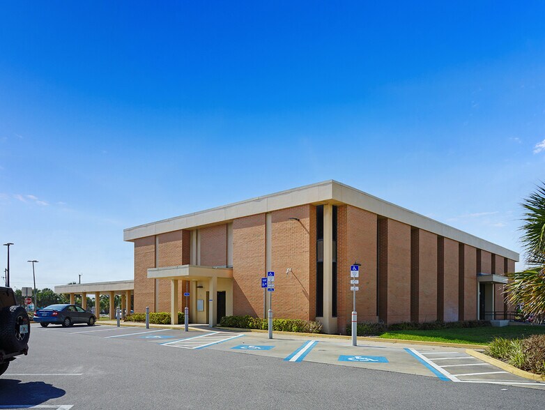 Primary Photo Of 902 S Atlantic Ave, Ormond Beach Bank For Sale