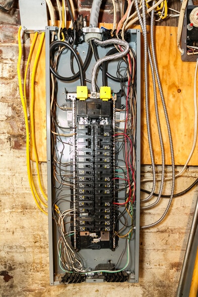 More Photos Of 7016 Page Ave, Saint Louis General Retail For Sale