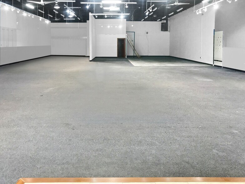 More Photos Of 3240 Duke St, Alexandria Freestanding For Lease