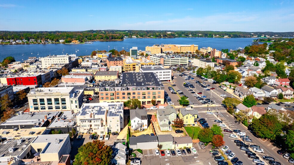 More Photos Of 23 Wallace St, Red Bank Office Residential For Sale