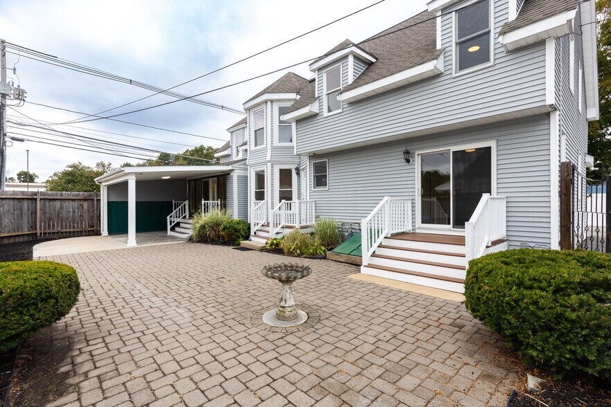 More Photos Of 280 Washington St, North Easton Light Distribution For Sale
