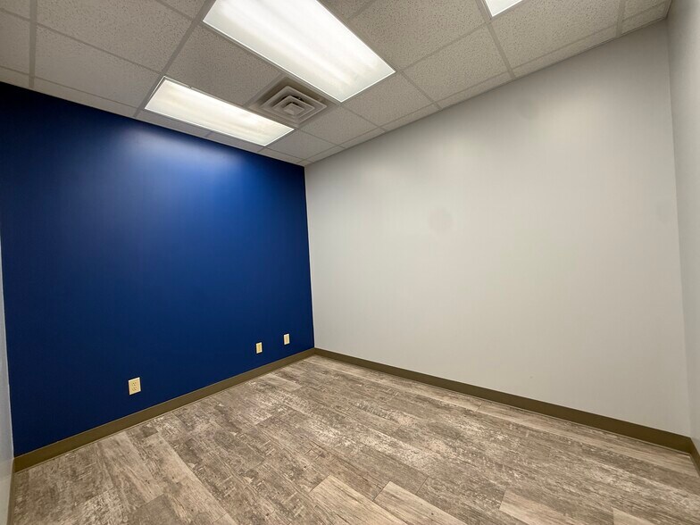 More Photos Of 2140 W Arlington Blvd, Greenville Medical For Lease