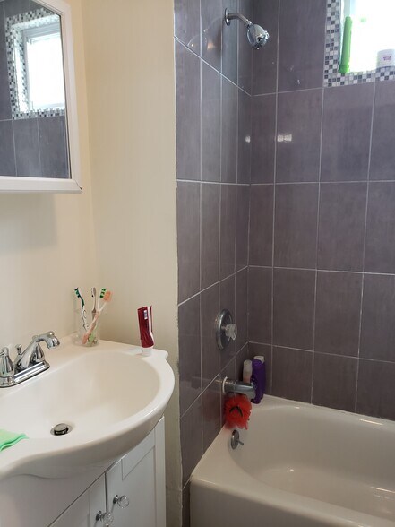 More Photos Of 79-81 Washington St, Perth Amboy Apartments For Sale