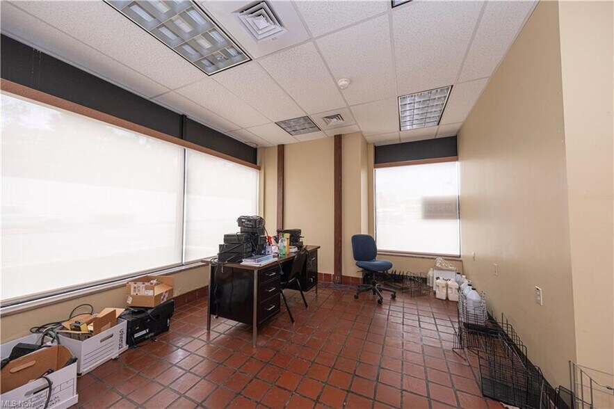 More Photos Of 1439 Sunset Blvd, Steubenville Light Manufacturing For Sale