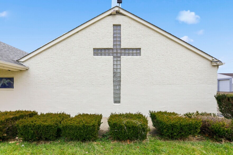More Photos Of 768 S Broad St, Lancaster Religious Facility For Sale