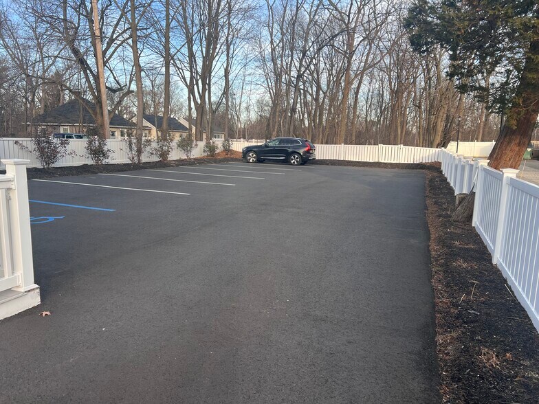 More Photos Of 735 Broad St, Shrewsbury Office Residential For Sale