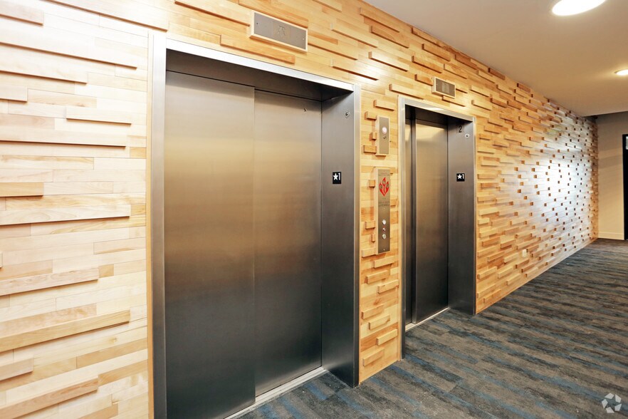 More Photos Of 1415 Cuming St NE, Omaha Apartments For Lease