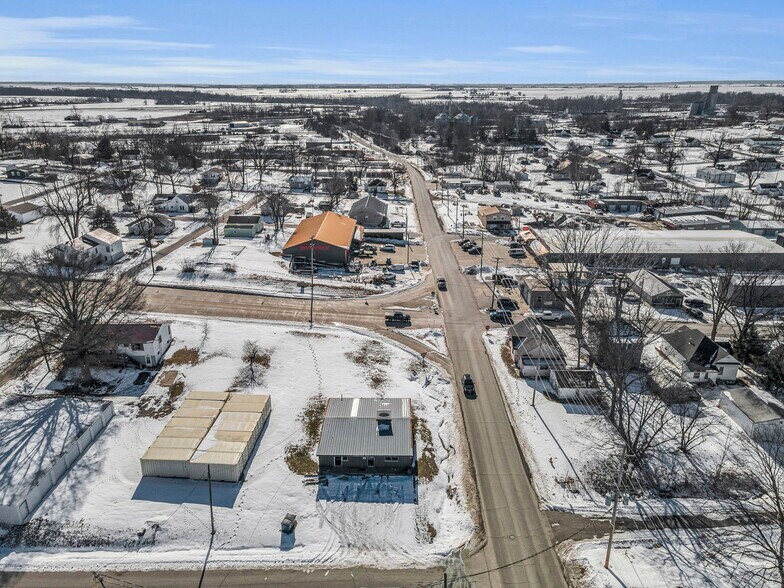 More Photos Of 700 Waters St, Carrollton Freestanding For Sale