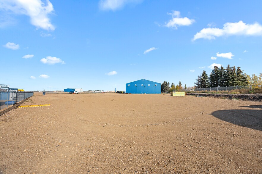 More Photos Of 501077 RR13 Airport Rd, Lloydminster Warehouse For Lease