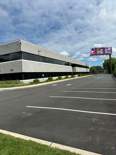 Primary Photo Of 7 Entin Rd, Parsippany Office For Lease