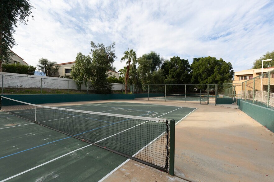 More Photos Of 74695 Highway 111, Palm Desert Hotel For Sale