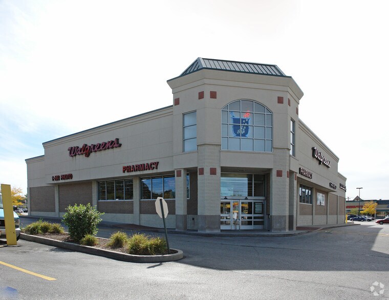 More Photos Of 4071 Lee Rd, Cleveland Unknown For Lease