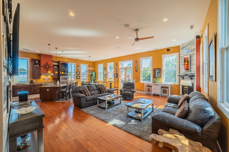 More Photos Of 333 N 9th St, Paducah Storefront Retail Residential For Sale