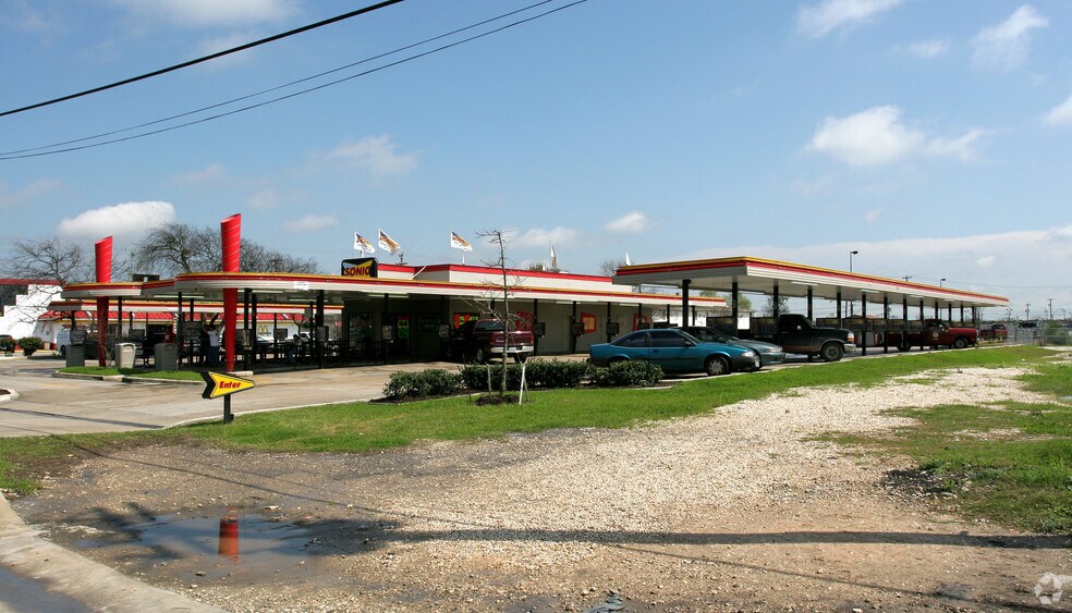 More Photos Of 3510 Roosevelt Ave, San Antonio Fast Food For Lease