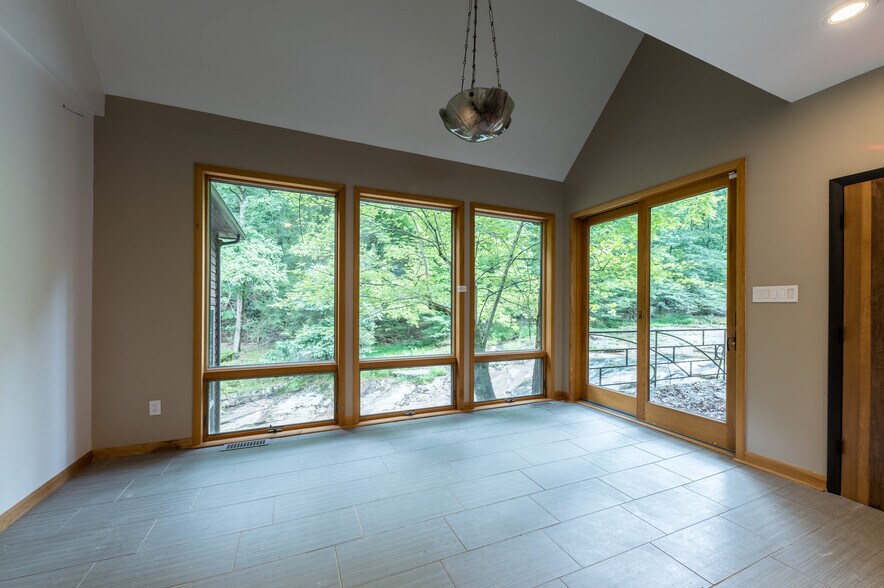 More Photos Of 3313 Four H Camp Rd, Morgantown Specialty For Sale