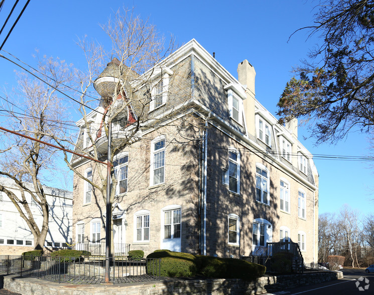 Primary Photo Of 451 S Bethlehem Pike, Fort Washington Medical For Lease