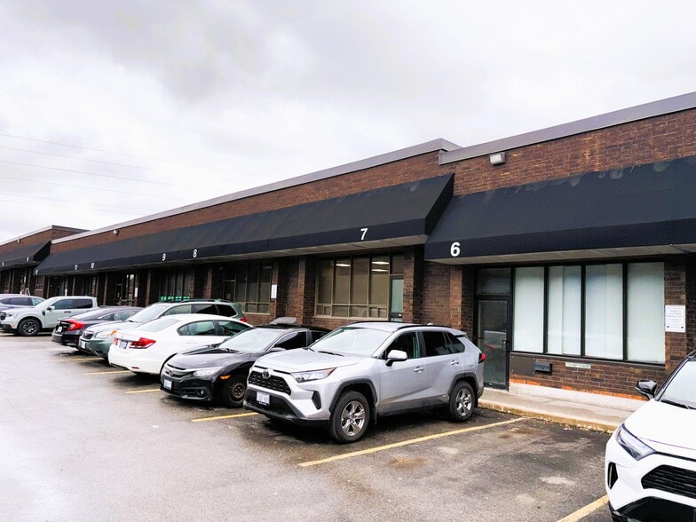 More Photos Of 90 Esna Park Dr, Markham Service For Lease