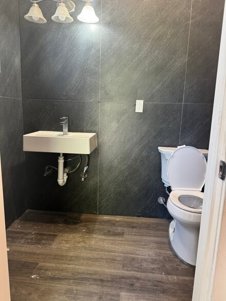 More Photos Of 4 Winans St, East Orange Apartments For Lease