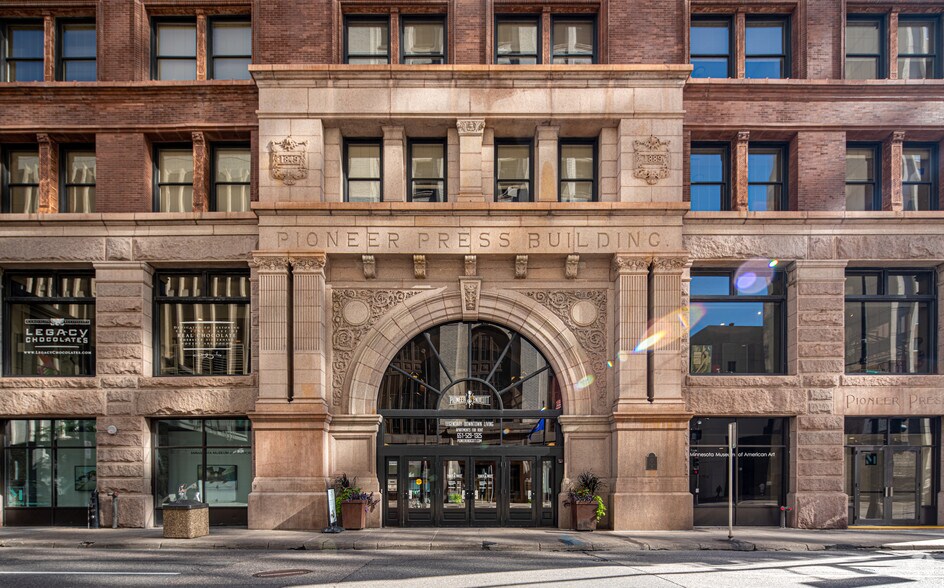 Primary Photo Of 141 4th St E, Saint Paul Apartments For Lease