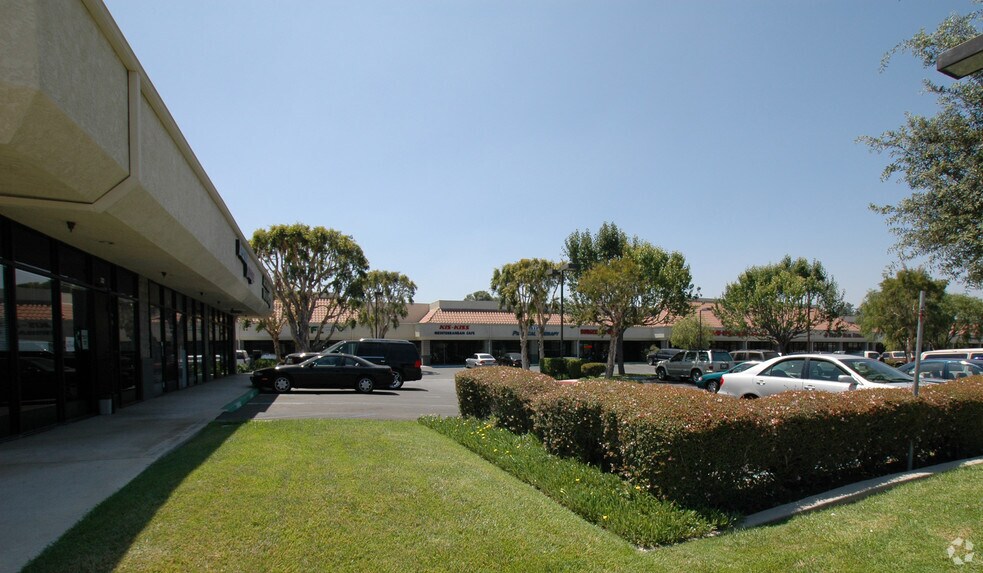 More Photos Of 3200-3208 Los Angeles Ave, Simi Valley Unknown For Lease