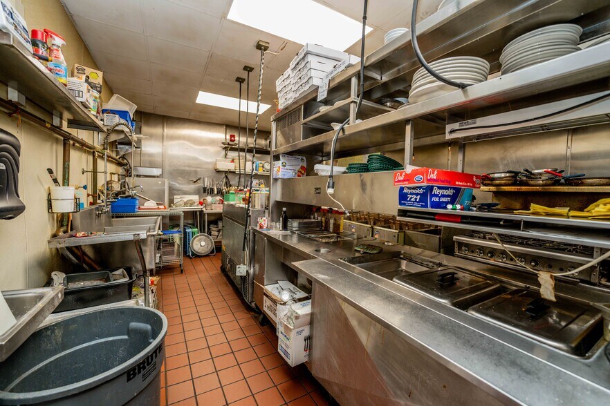 More Photos Of 266 Dartmouth St, New Bedford Restaurant For Sale