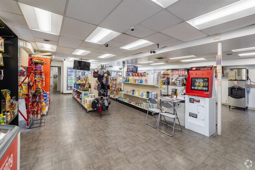 More Photos Of 201 Hanover Pike, Hampstead Service Station For Sale