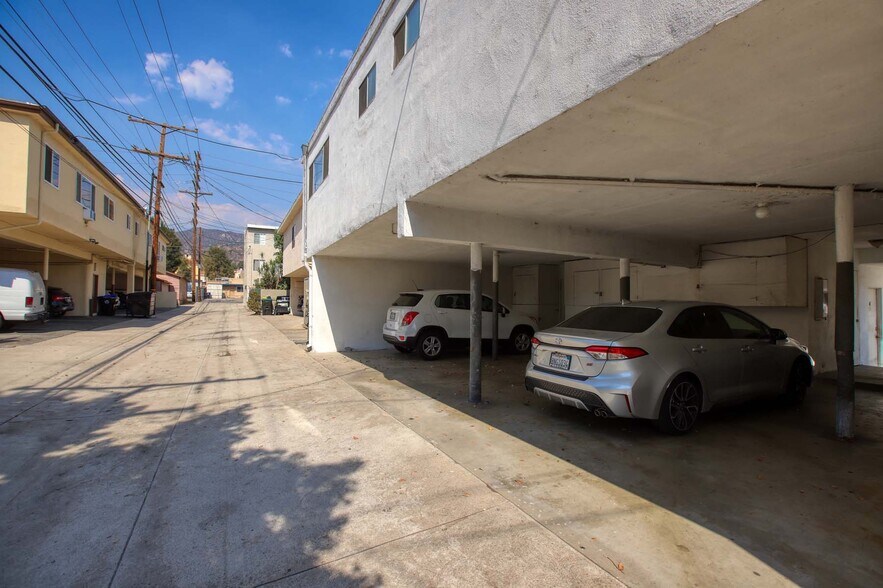 More Photos Of 1055 Grover Ave, Glendale Apartments For Sale