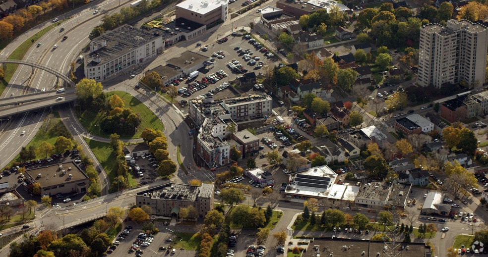 More Photos Of 390 South Ave, Rochester Apartments For Lease