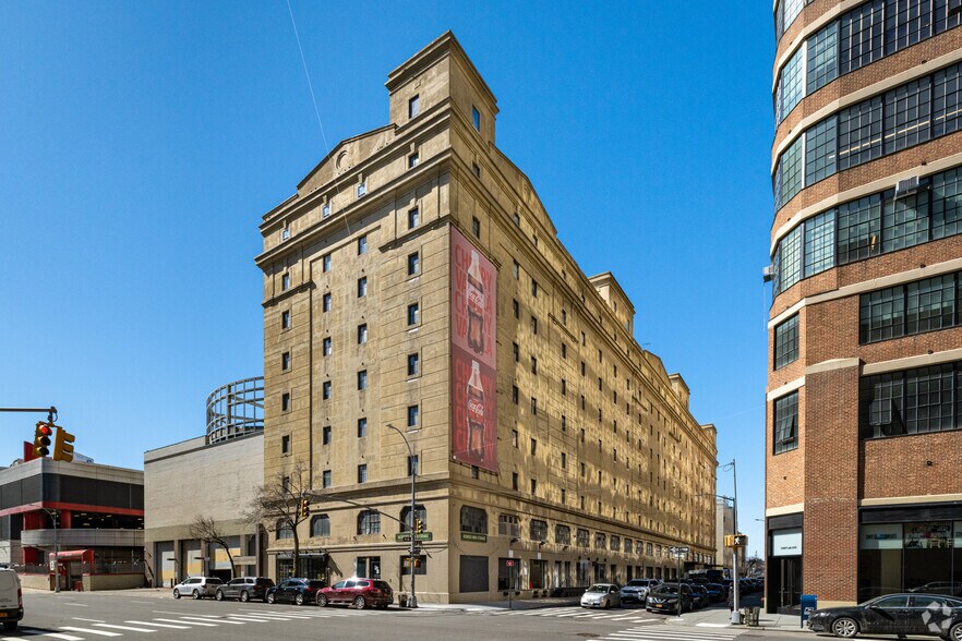 More Photos Of 610 W 26th St, New York Showroom For Lease