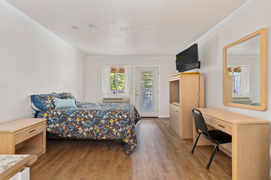 More Photos Of , Willits Unknown For Sale