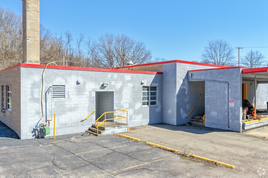 More Photos Of 520 E Bruceton Rd, Pittsburgh Freestanding For Lease