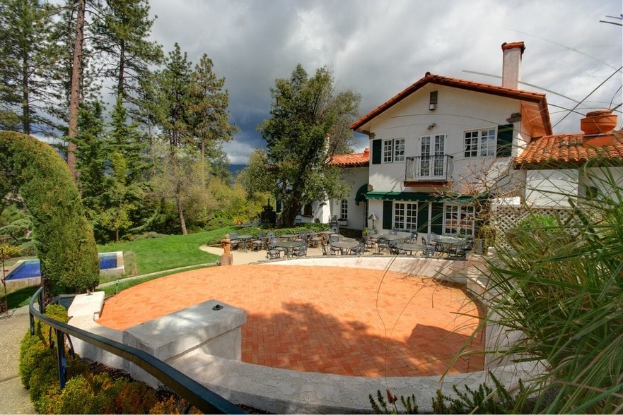 More Photos Of 48644 Victoria Ln, Oakhurst Hospitality For Sale