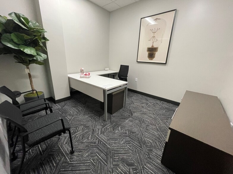 More Photos Of 1400 Main St, Clarksville Apartments For Lease