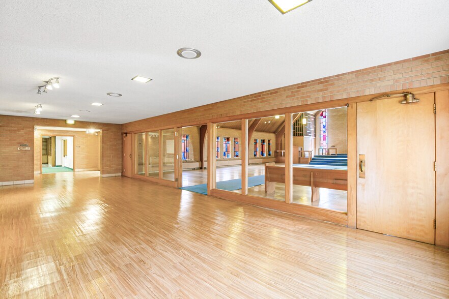 More Photos Of 3955-3995 N Irving St, Denver Religious Facility For Lease