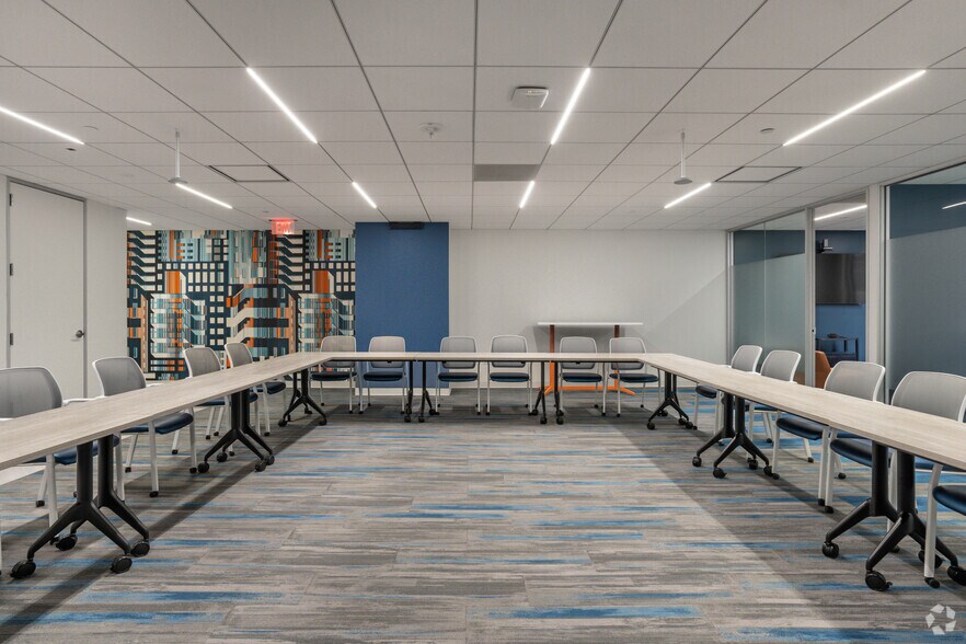 More Photos Of 1530 Wilson Blvd, Arlington Office For Lease