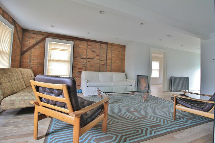 More Photos Of 156 Broadway, Port Ewen Freestanding For Sale