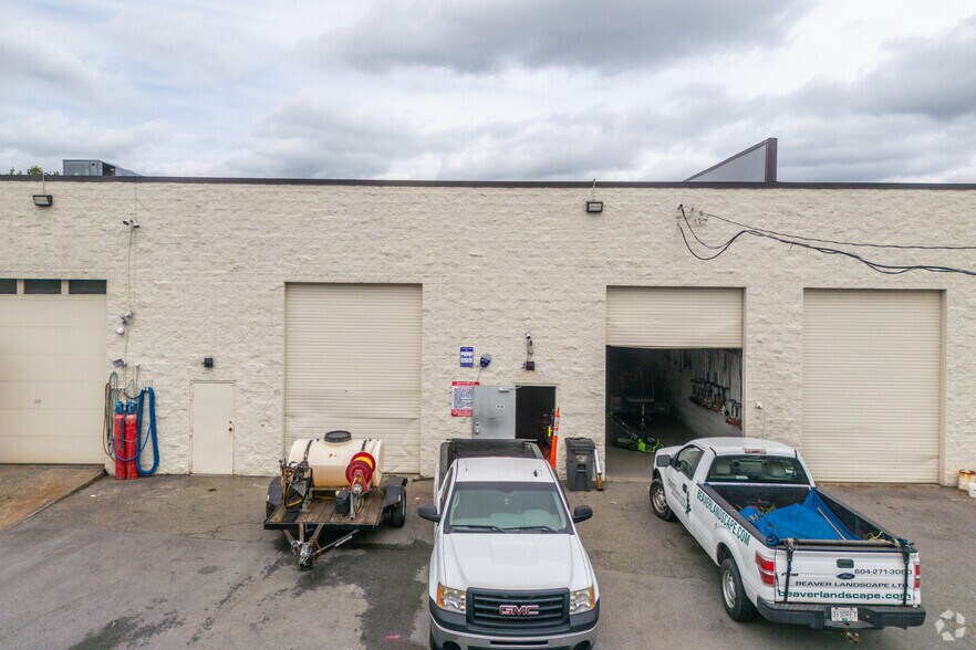More Photos Of 11720 Voyageur Way, Richmond Light Distribution For Sale