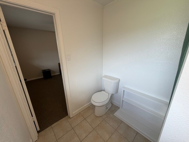 More Photos Of 831 FM 2917 Rd, Alvin Religious Facility For Sale