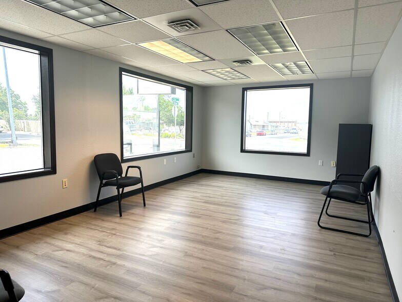 More Photos Of 1405 N 26th Ave, Pasco Office For Lease