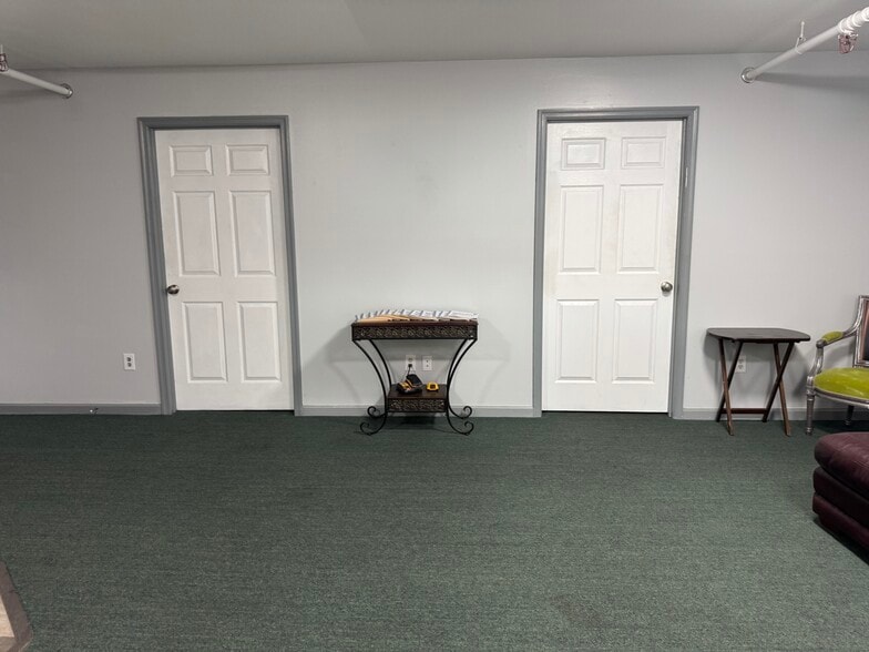 More Photos Of 12105 Acton Ln, Waldorf Warehouse For Lease