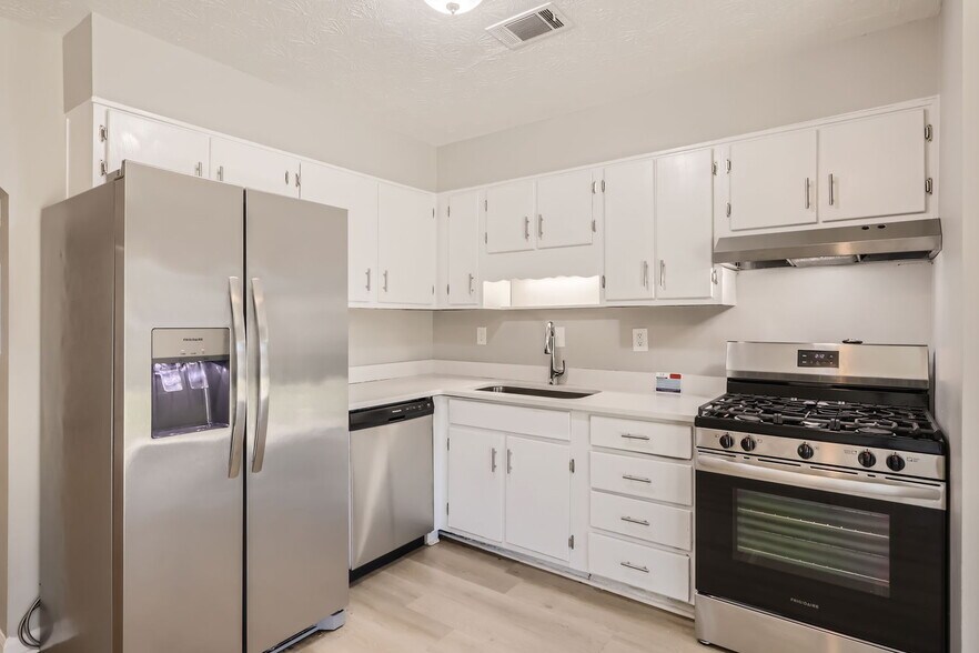 More Photos Of 2638 Fieldstone View Ln SE, Conyers Apartments For Sale