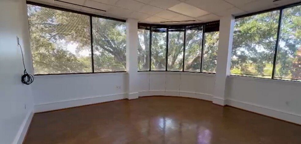 More Photos Of 11011 Jones Rd, Houston Office For Sale